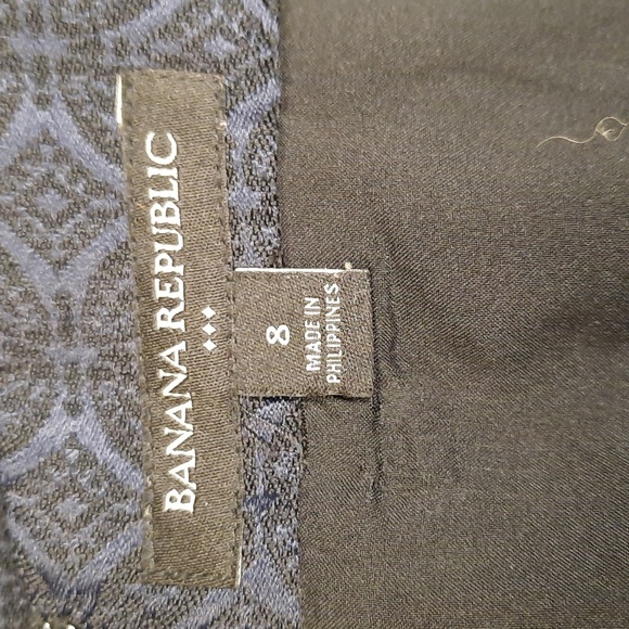 Banana Republic Factory navy blue & black damask short pleated skirt, size 8 - Picture 6 of 7